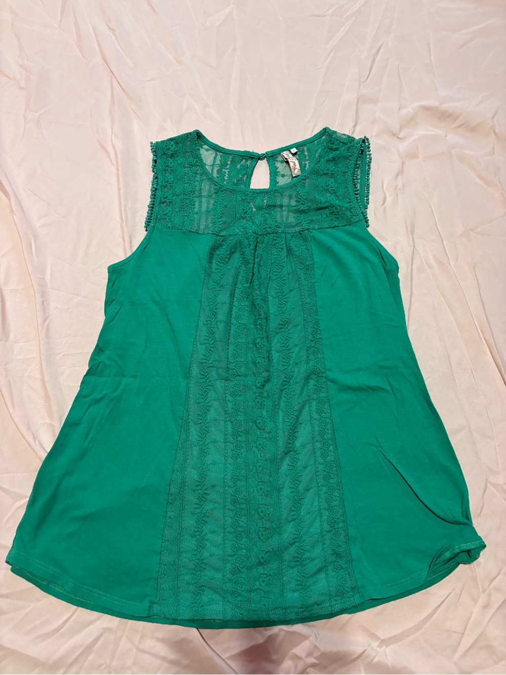 Red Camel Lace-Panel Tank Top in Emerald Green